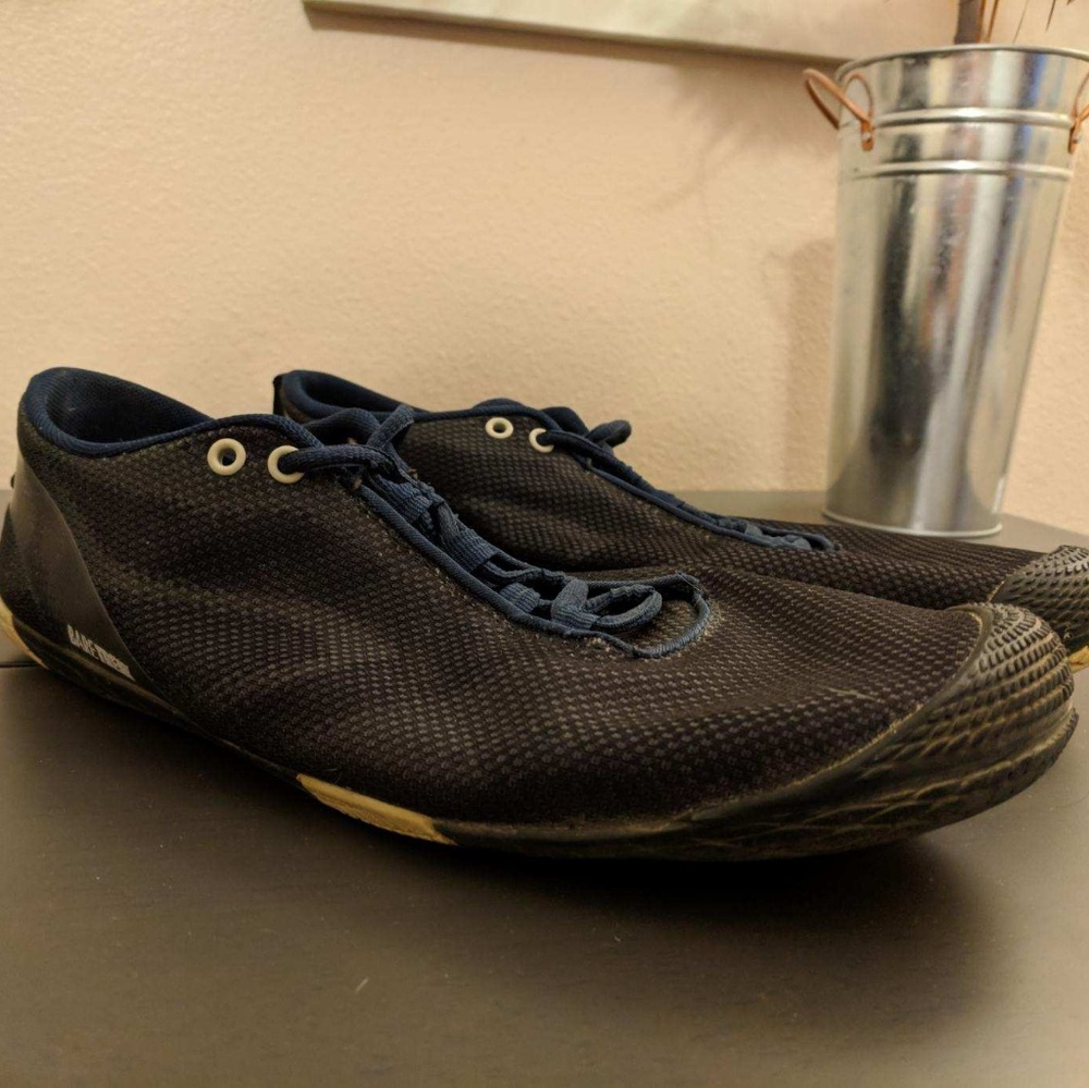 Minimalist running shoes